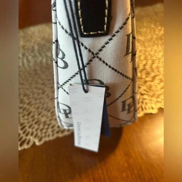 Dooney & Bourke Maxi Quilt Small Kiley‎ Hobo - NWT (New) - Picture 5 of 6